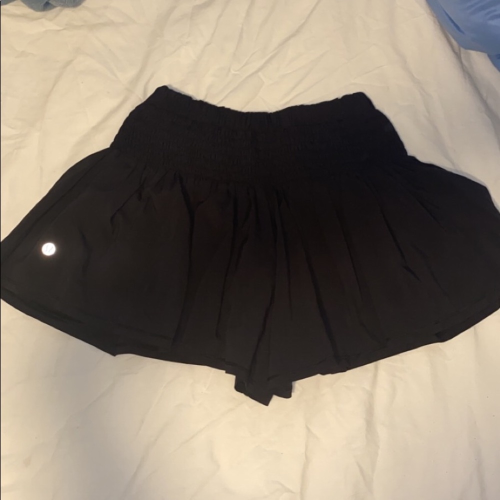 SMOCKED LULULEMON SKIRT
